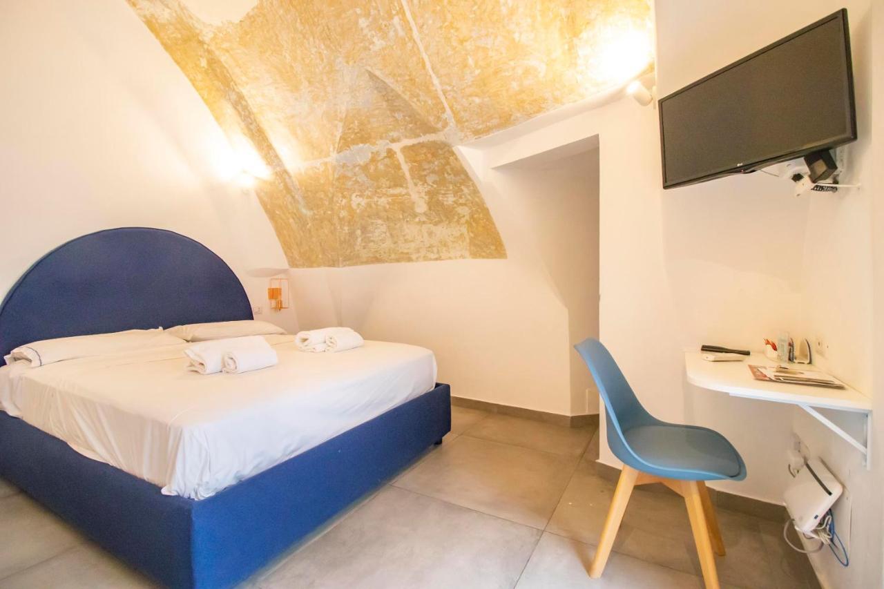 A I R Sant'Anna Bed & Breakfast เนเปิลส์ ภายนอก รูปภาพ