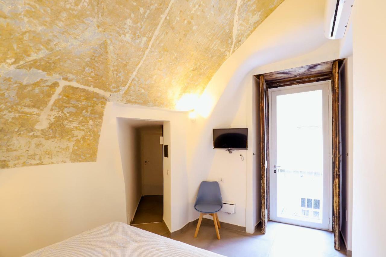 A I R Sant'Anna Bed & Breakfast เนเปิลส์ ภายนอก รูปภาพ