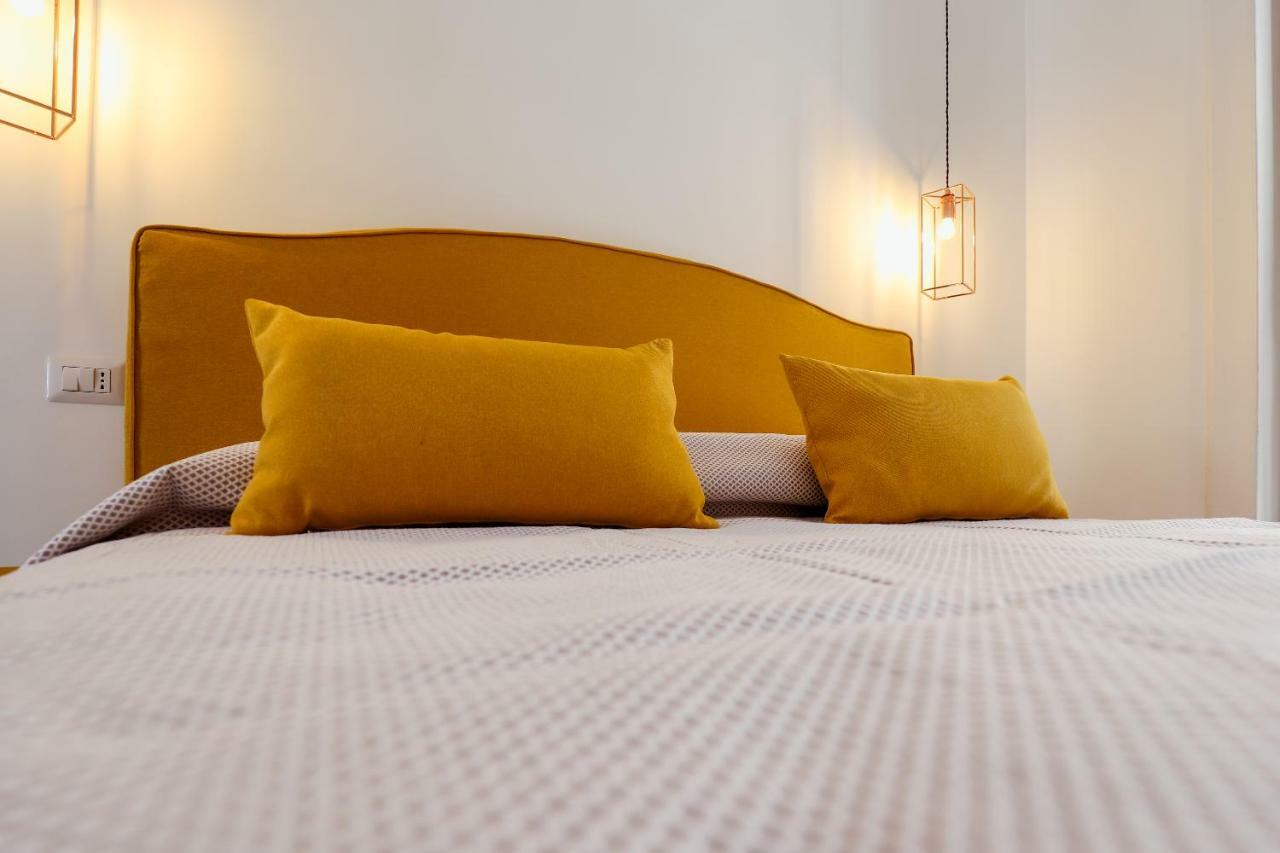 A I R Sant'Anna Bed & Breakfast เนเปิลส์ ภายนอก รูปภาพ