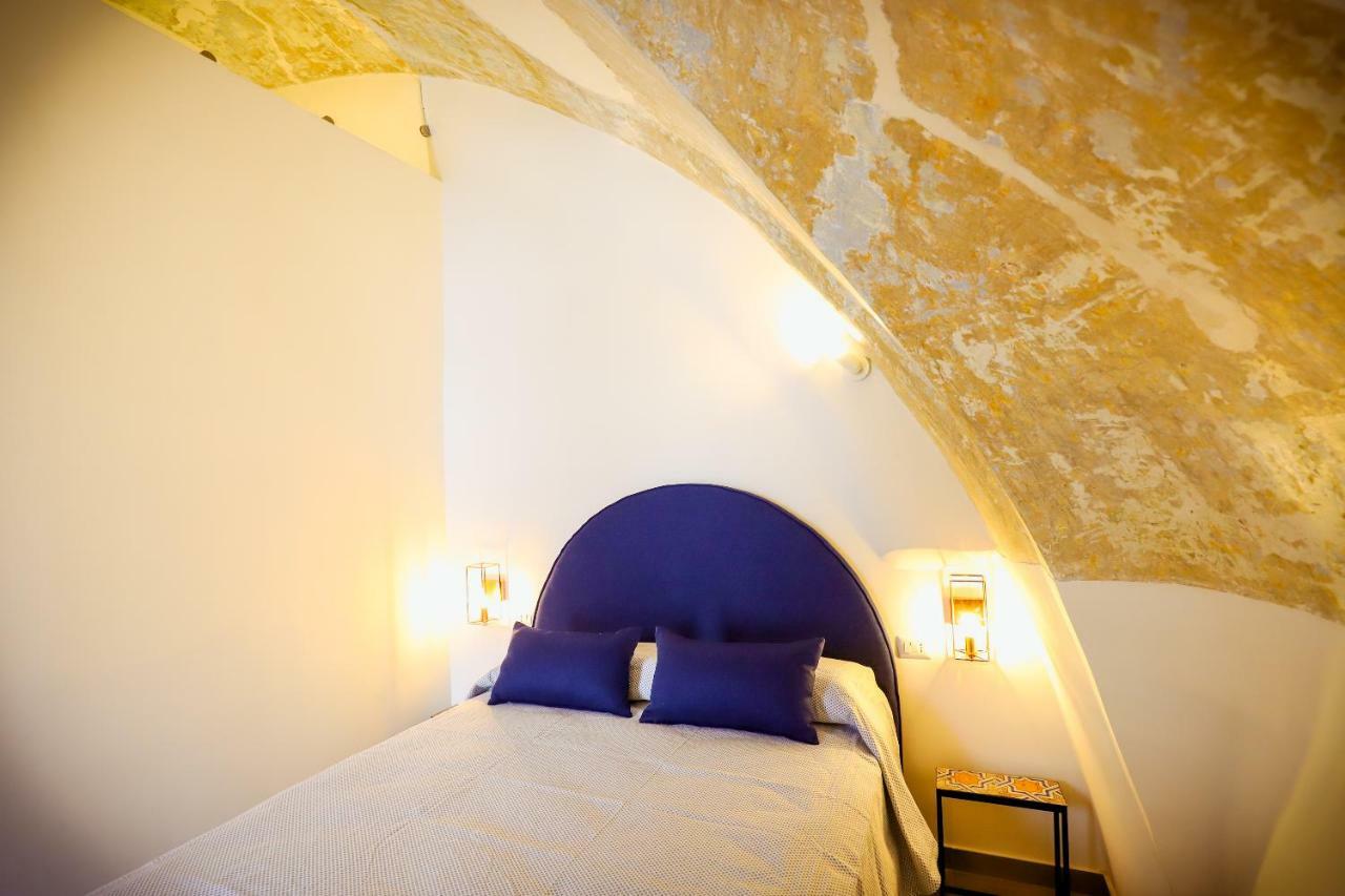 A I R Sant'Anna Bed & Breakfast เนเปิลส์ ภายนอก รูปภาพ